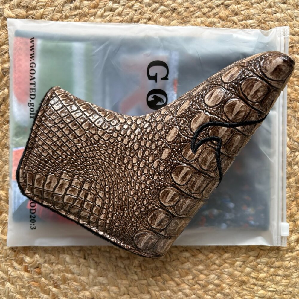 RARE! Goated Golf Towel (Tim Tebow) With Goated Golf The Gator Blade Headcover - Picture 8 of 11